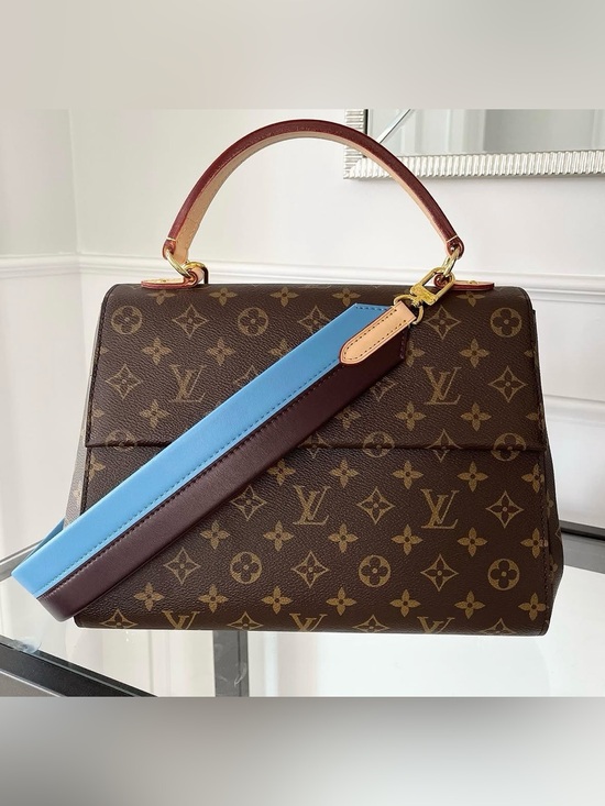 Louis Vuitton Handbags - Likes New Louis Vuitton Monogram Cluny MM Satchel